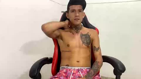 Snapshot of leonardo_twinks chatting on October 21, 2025, 6:03 am Leonardo Adams online show from October 21, 2025, 6:03 am