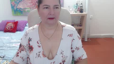 leonela   online show from March 12, 2026, 12:39 am