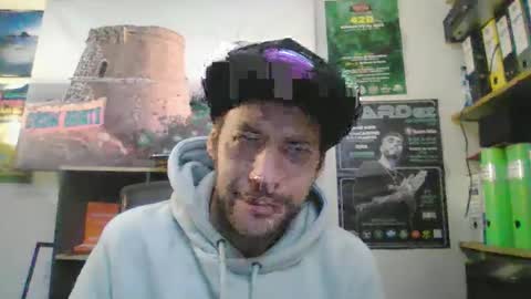 leonidascum online show from November 29, 2025, 9:34 am