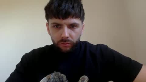 leonjmeab online show from April 14, 2026, 2:12 pm