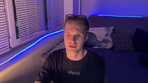 Leon online show from January 7, 2026, 4:53 pm