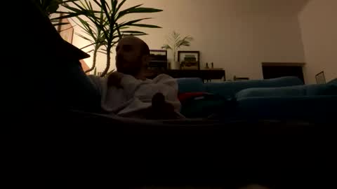 Snapshot of leonvampire chatting on December 1, 2025, 3:17 pm Leon online show from December 1, 2025, 3:17 pm