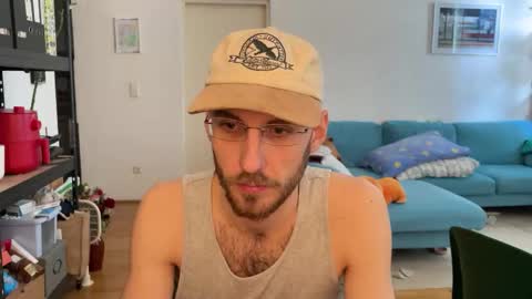 Snapshot of leonvampire chatting on March 4, 2026, 11:38 am Leon online show from March 4, 2026, 11:38 am