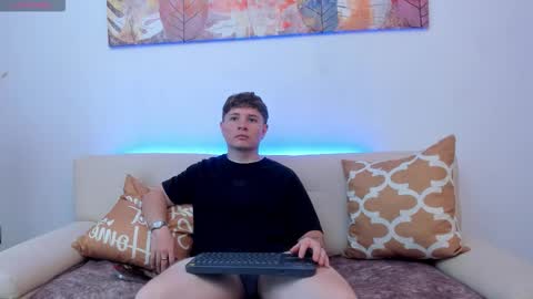 Leo  online show from October 9, 2025, 9:13 pm