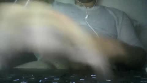 leoonel_95 online show from January 15, 2025, 7:05 am