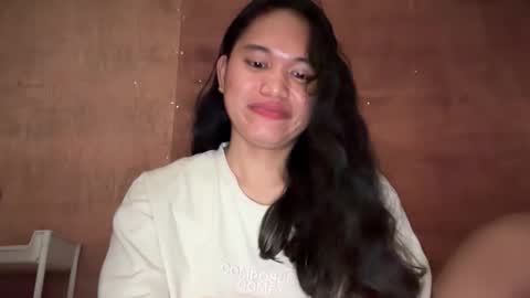 Snapshot of leora_luna chatting on January 7, 2026, 5:43 am Jenn online show from January 7, 2026, 5:43 am