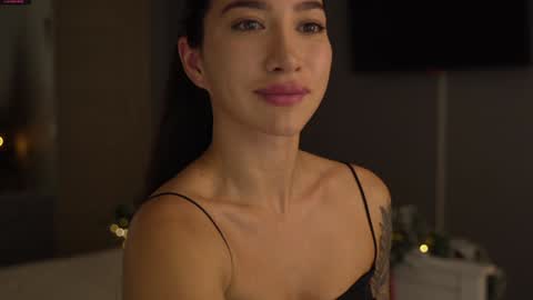 Leora online show from December 23, 2024, 5:00 pm