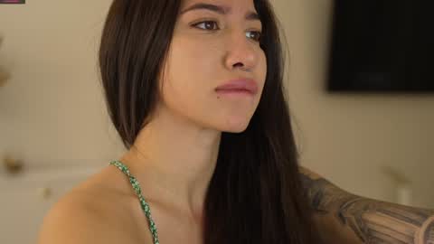 Leora online show from February 4, 2025, 5:12 pm