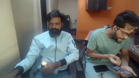 Snapshot of leosbroad chatting on January 3, 2025, 2:30 pm Leo online show from January 3, 2025, 2:30 pm