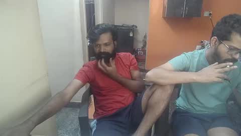 Snapshot of leosbroad chatting on February 7, 2025, 4:24 pm Leo online show from February 7, 2025, 4:24 pm