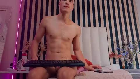 leotease online show from May 15, 2026, 11:34 pm