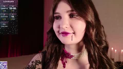 Nicole Moore online show from October 30, 2025, 3:57 pm