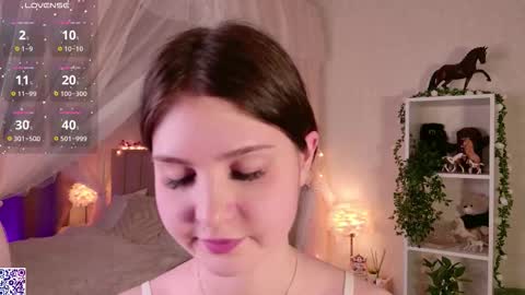 Nicole Moore online show from December 21, 2025, 3:08 pm