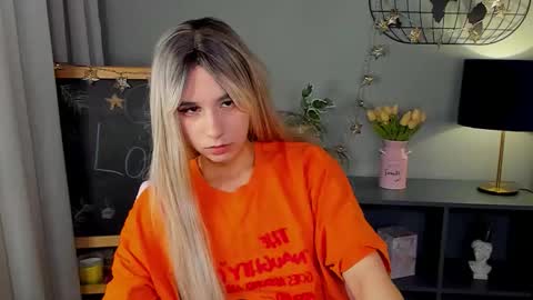 Snapshot of lesilos chatting on February 5, 2026, 1:32 am Eveline online show from February 5, 2026, 1:32 am