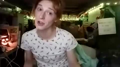 LesleyGumGrass- The Boring Trans girl online show from November 9, 2025, 8:34 am