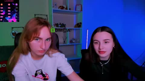 leslie_bird online show from October 15, 2025, 11:43 am