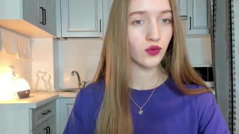  LESLIE   online show from October 8, 2025, 7:00 pm