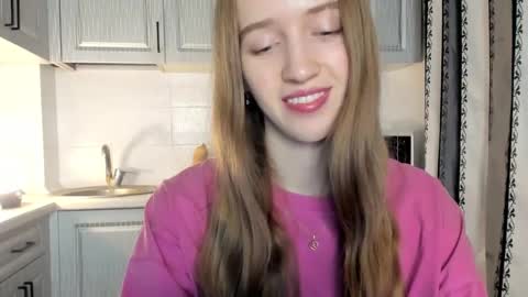  LESLIE   online show from December 19, 2025, 4:47 pm