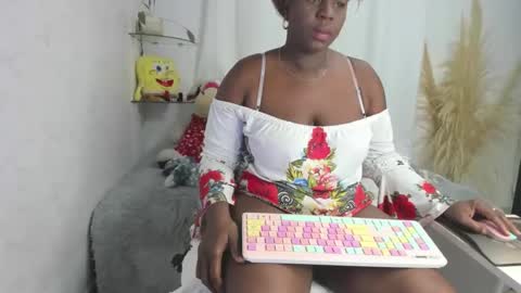lesliee_brownn online show from December 3, 2025, 9:51 am