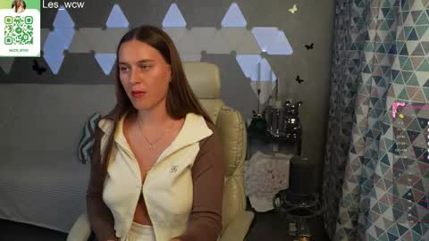 Snapshot of lesliekorfs chatting on September 20, 2025, 10:22 pm LeslieKorfs online show from September 20, 2025, 10:22 pm