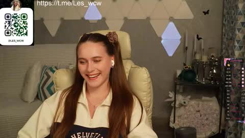 LeslieKorfs online show from October 25, 2025, 9:09 pm