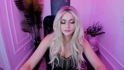 Snapshot of lesliemineg chatting on September 10, 2025, 2:28 pm lesliemineg online show from September 10, 2025, 2:28 pm