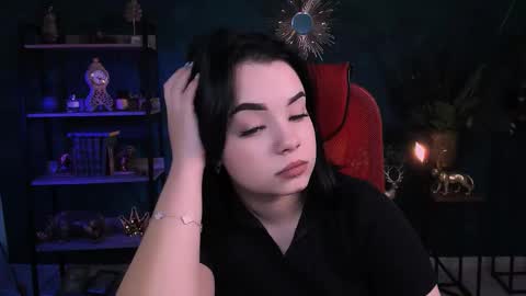 Snapshot of leslierowe chatting on October 10, 2025, 5:45 pm LeslieRowe online show from October 10, 2025, 5:45 pm