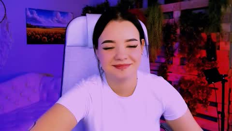 Snapshot of leslierowe chatting on October 20, 2025, 8:42 pm LeslieRowe online show from October 20, 2025, 8:42 pm