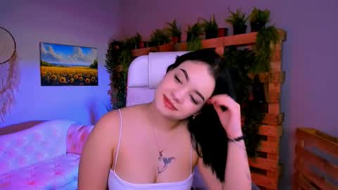 Snapshot of leslierowe chatting on October 30, 2025, 5:24 pm LeslieRowe online show from October 30, 2025, 5:24 pm