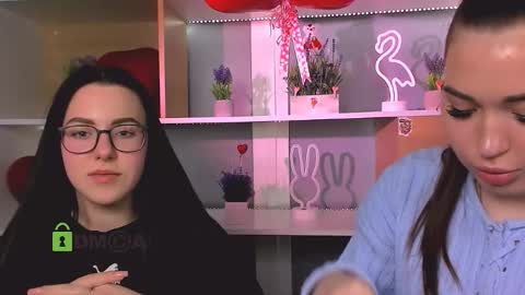 Snapshot of lesly_chilli chatting on February 9, 2026, 4:33 pm lesly_chilli online show from February 9, 2026, 4:33 pm