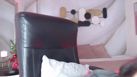 Less  online show from December 15, 2024, 11:23 am