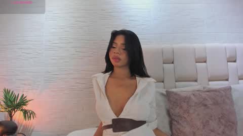 Snapshot of lesslee1 chatting on February 19, 2026, 11:39 am Less Lee online show from February 19, 2026, 11:39 am