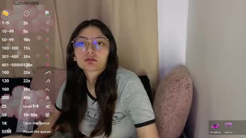 lessliee online show from May 2, 2026, 7:35 am