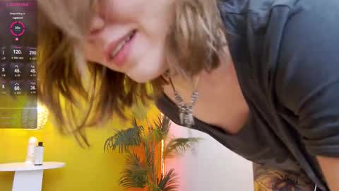 Lessy online show from October 10, 2025, 2:54 am