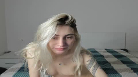 Snapshot of lesyaliss chatting on February 26, 2026, 5:39 am lesyaliss online show from February 26, 2026, 5:39 am