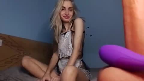 Snapshot of lesyawhite chatting on October 30, 2025, 6:08 pm lesyawhite online show from October 30, 2025, 6:08 pm