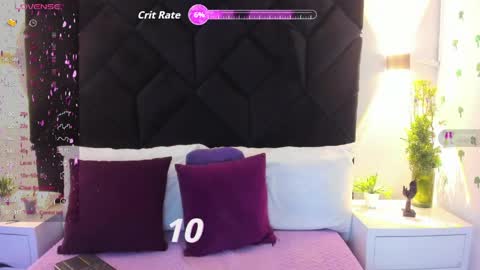 letiziia online show from April 15, 2026, 7:43 pm