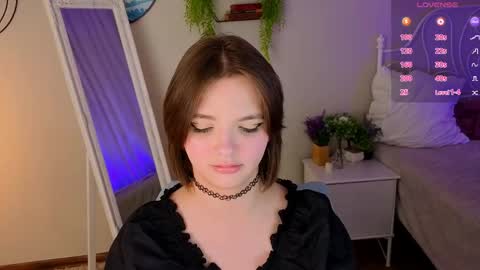 letoria_notley online show from May 22, 2026, 9:42 pm
