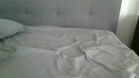 lets_play143 online show from May 27, 2026, 12:51 am