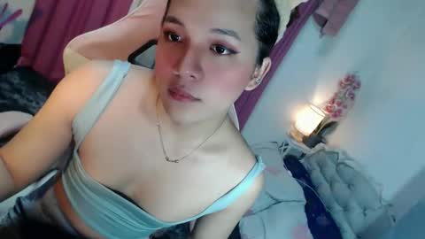 Snapshot of letsplaybaby_ chatting on March 15, 2026, 1:55 am gene online show from March 15, 2026, 1:55 am