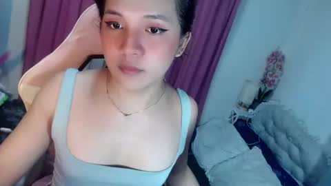 Snapshot of letsplaybaby_ chatting on April 12, 2026, 11:04 am gene online show from April 12, 2026, 11:04 am