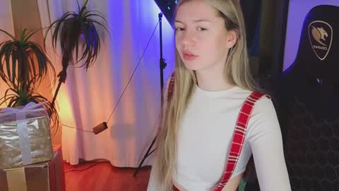 Snapshot of lettablush chatting on December 21, 2024, 12:49 pm letta online show from December 21, 2024, 12:49 pm