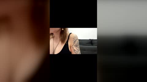 follow me  here you find me online show from November 27, 2025, 9:44 am