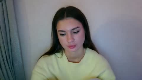 Emily online show from November 12, 2025, 9:36 pm