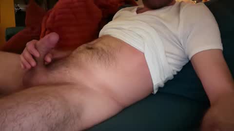 leukurrt online show from April 3, 2026, 6:28 pm