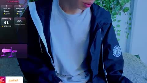 Levi  online show from September 27, 2025, 12:43 pm