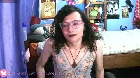 Lewd Mooncat online show from June 12, 2026, 10:41 pm