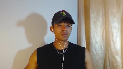 i  am lewis ly EDUARDO MEMDOZA15 online show from February 11, 2026, 3:06 pm