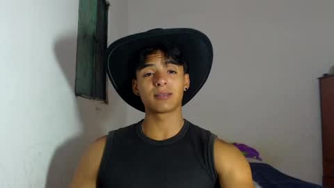 i  am lewis ly EDUARDO MEMDOZA15 online show from May 20, 2026, 6:47 pm