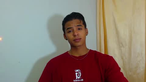 i  am lewis ly EDUARDO MEMDOZA15 online show from May 22, 2026, 8:14 pm